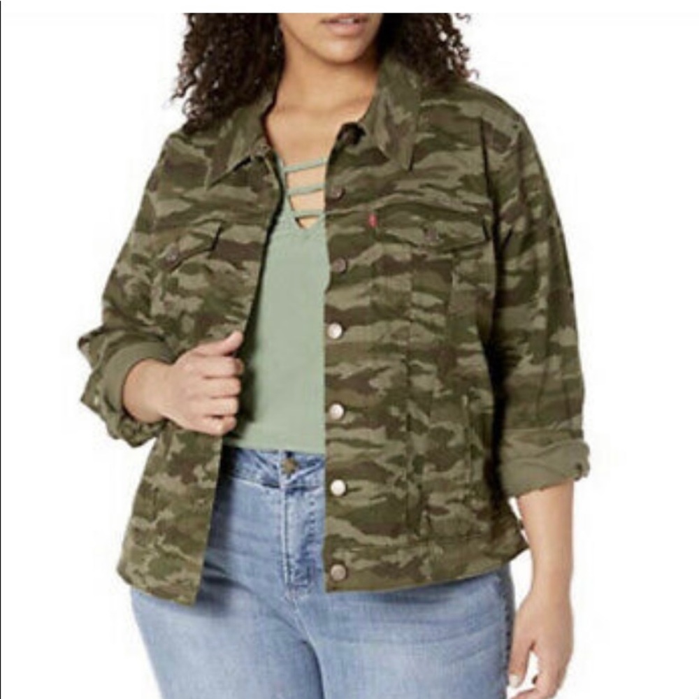 Levi’s Ex Boyfriend Camo Trucker Jacket NWT sz:2X